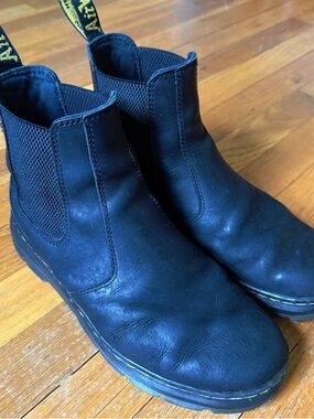Dr. Martens Embury Chelsea Boots
